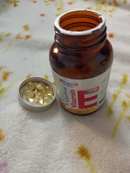 سافت ژل ویتامین ای 400 واحد رزاویت بسته 60 عددی