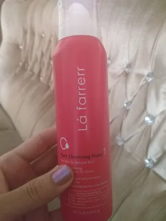 فوم شست‌وشوی صورت لافارر مدل 01 مناسب برای پوست چرب حجم 150 میلی‌لیتر