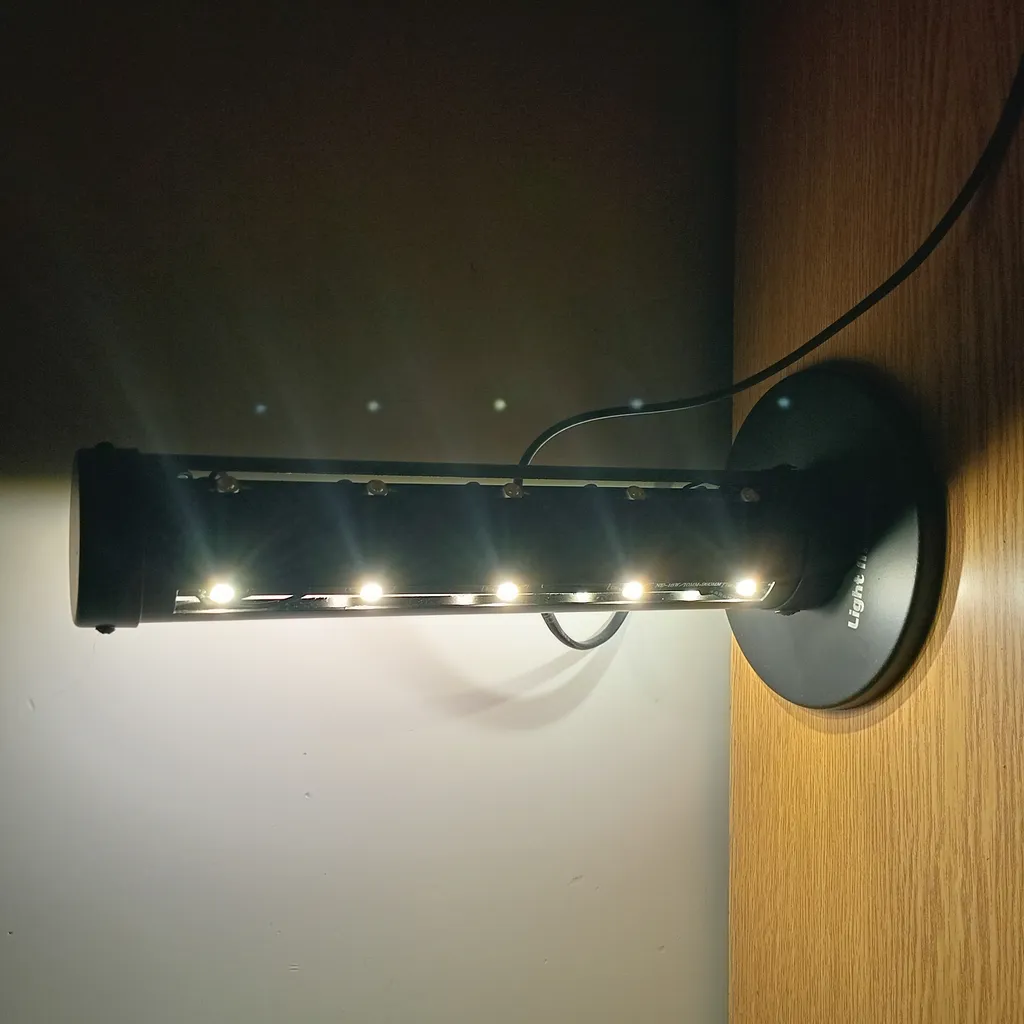 لامپ رشد گیاه 20 وات لایت میژن مدل پایه دار mini sun war 20