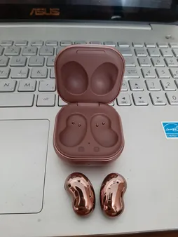 هدفون بلوتوثی سامسونگ مدل Galaxy Buds Live