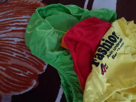 شورت زنانه آوین مدل چاپی کد 10 مجموعه 6 عددی