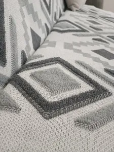 تجریه خرید شال مبل و تخت مدل پانچدوزی سایز 142×175 سانتیمتر