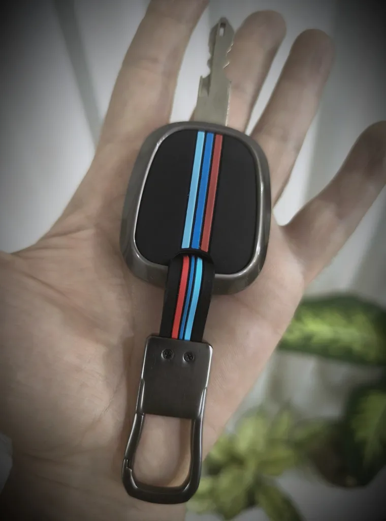 قاب ریموت و جاسوئیچی خودرو چیکال مدل P-626 مناسب برای دنا