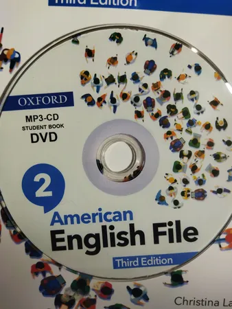 کتاب American English File 2 Third Edition اثر جمعی از نویسندگان انتشارات الوند پویان