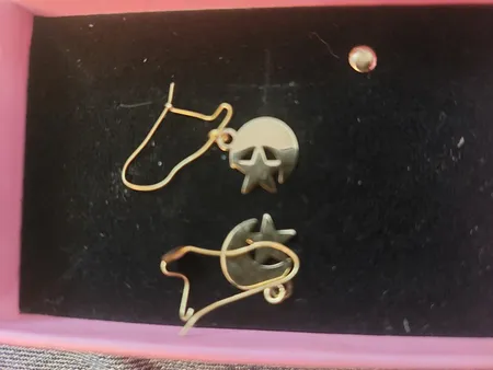 گوشواره طلا 18عیار گالری طلاچی مدل آویز ماه و ستاره