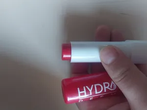 تجریه خرید بالم مرطوب کننده لب هیدرودرم مدل STRAWBERRY DELIGHT