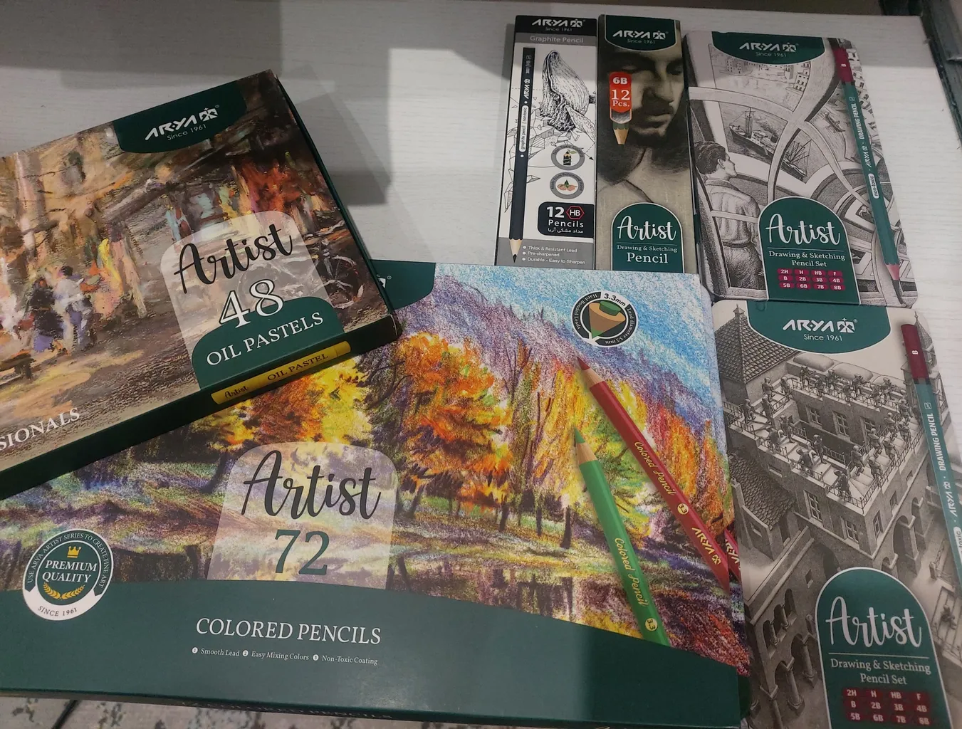 مداد رنگی 72 رنگ آریا مدل آرتیست جعبه فلزی کد 074