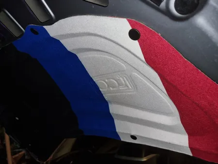 عایق در کاپوت ایده طرح فرانسه کد IS52147 مناسب برای پژو 207