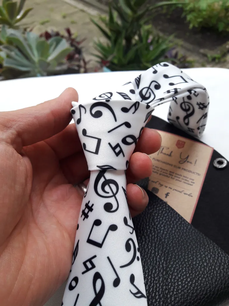 کراوات مردانه مدل نت موسیقی کد ۱۳۳