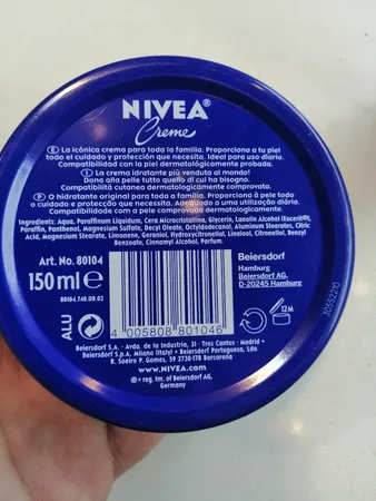 کرم مرطوب کننده نیوآ مدل فلزی حجم 150 میلی لیتر