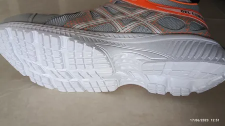 کفش پیاده روی سارزی مدل s.c.s_t.o.s_N.r.n.g_23