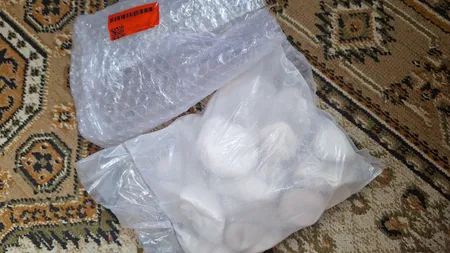 سنگ تزیینی مدل بادامی کد Bis1 وزن 2 کیلوگرم