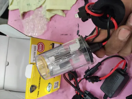 کیت و لامپ زنون مدل H4 بسته دو عددی