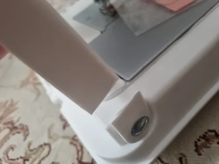 چرخ خیاطی کاچیران مدل یاسمین 693 پلاس