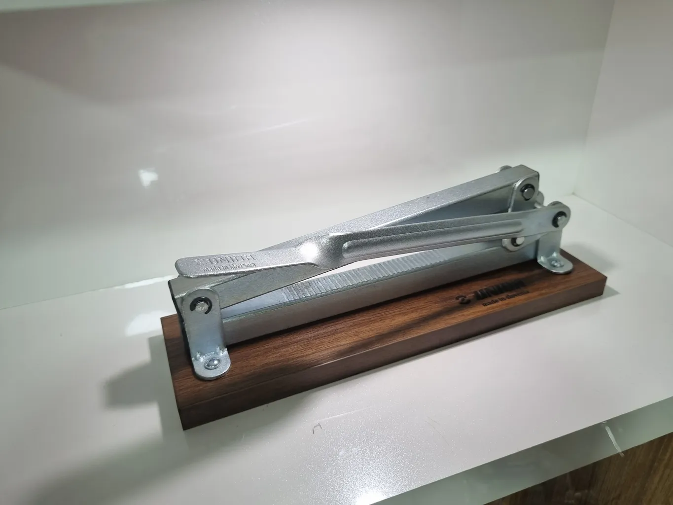 هسته شکن یونیور مدل Unior Pro 125