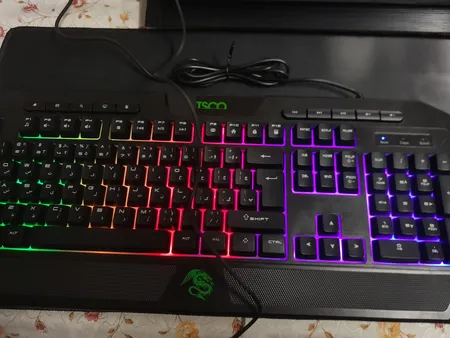 کیبورد گیمینگ تسکو مدل TK 8124، سوییچ ممبران، Full-Size، نورپردازی RGB LED