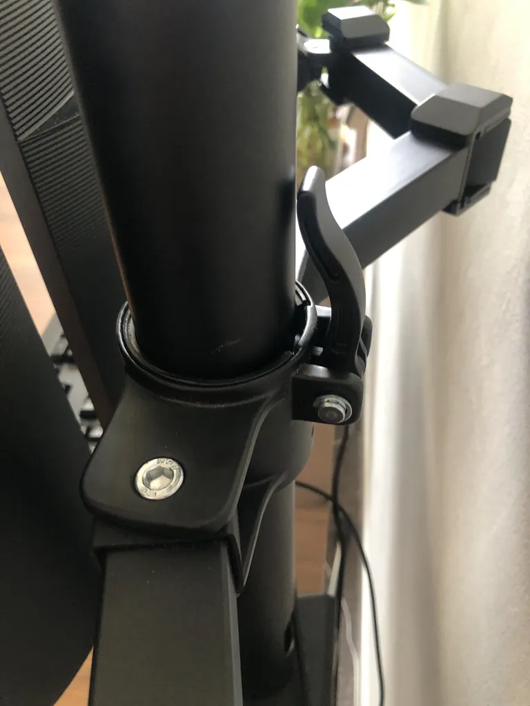 پایه نگهدارنده مانیتور ارگو مدل WLA013