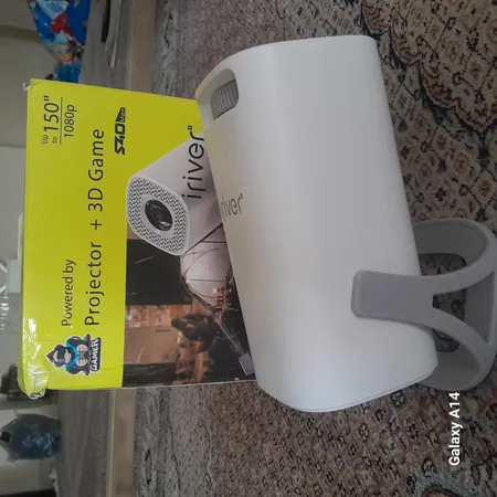 مینی ویدئو پروژکتور آیریور مدل S40 MAX به همراه دسته بازی