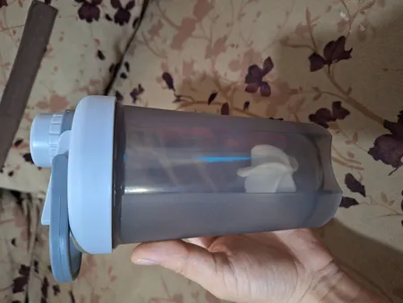 شیکر مدل 3 تیکه همزن دار گنجایش 0.55 لیتر