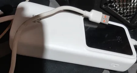 پاوربانک 20 وات یوسمز مدل CD212-20W ظرفیت 20000 میلی آمپر