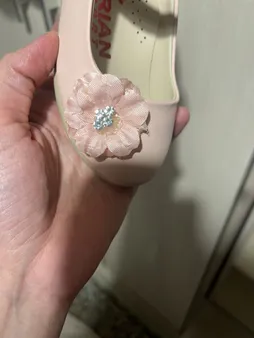 کفش دخترانه مدل فرناندا گلدار برچسبی WH.3618