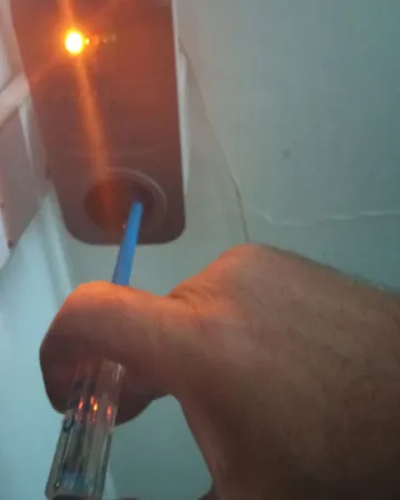 محافظ ولتاژ خیام الکتریک مدل KH8066