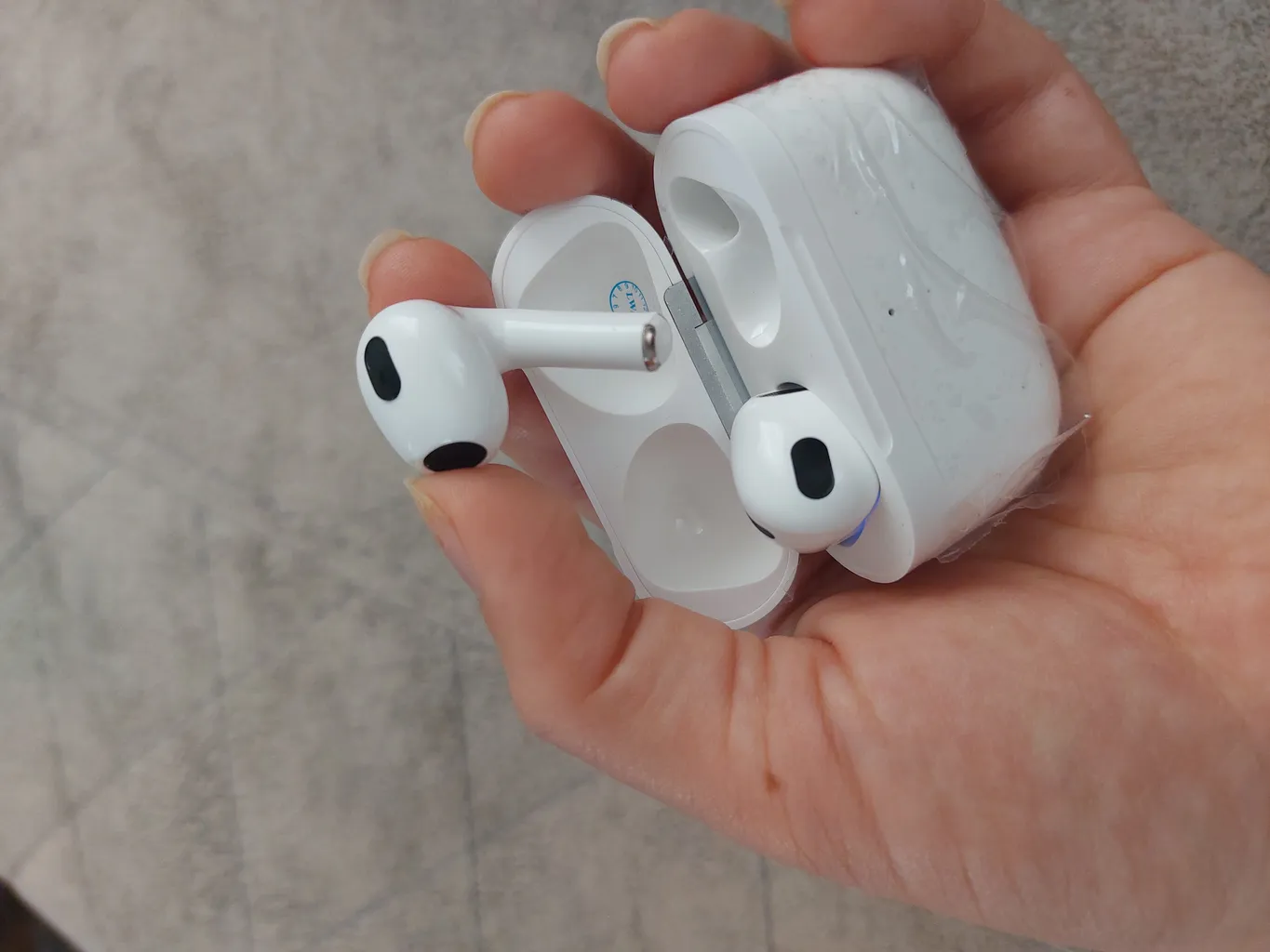 هدست بلوتوثی ریمکس مدل AirPods 3