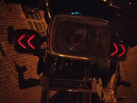 چراغ راهنما موتور سیکلت مدل ال ای دی فانتزی مجموعه 4 عددی