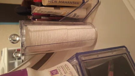 استند لوازم آرایشی مدل M