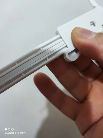 کولیس مدل Z2 گستره 0 تا 100 میلی متر