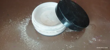 پودر تثبیت کننده آرایش لالا رخ شماره 01