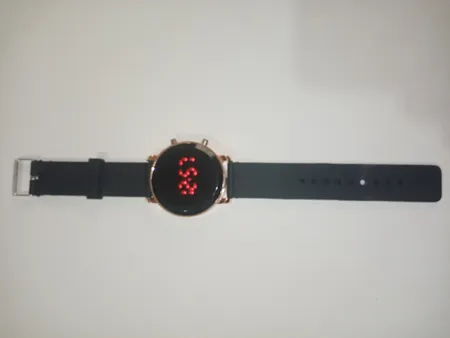 ساعت مچی دیجیتال زنانه مدل F01