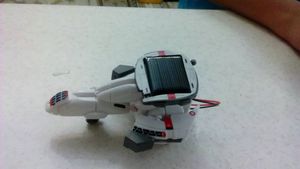 بازی آموزشی ربات فضایی مدل Solar Rechargeable