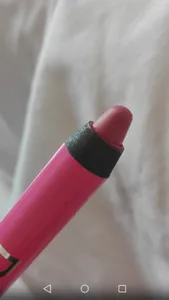 تجریه خرید رژ لب مدادی دونادیا شماره 08