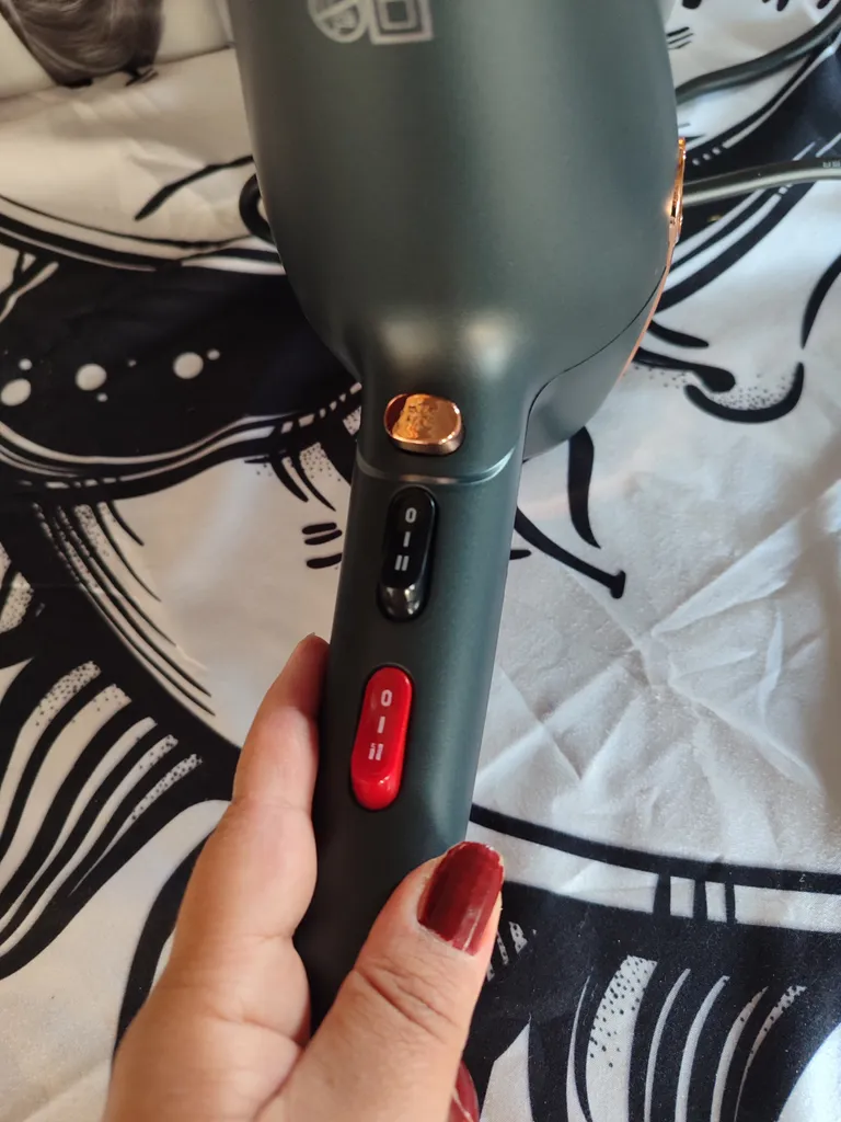 سشوار حرفه ای رومئو مدل RM-5050