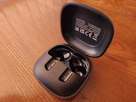 هدفون بلوتوثی کیو سی وای مدل Melobuds ANC HT05