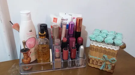 استند لوازم آرایشی مدل MA