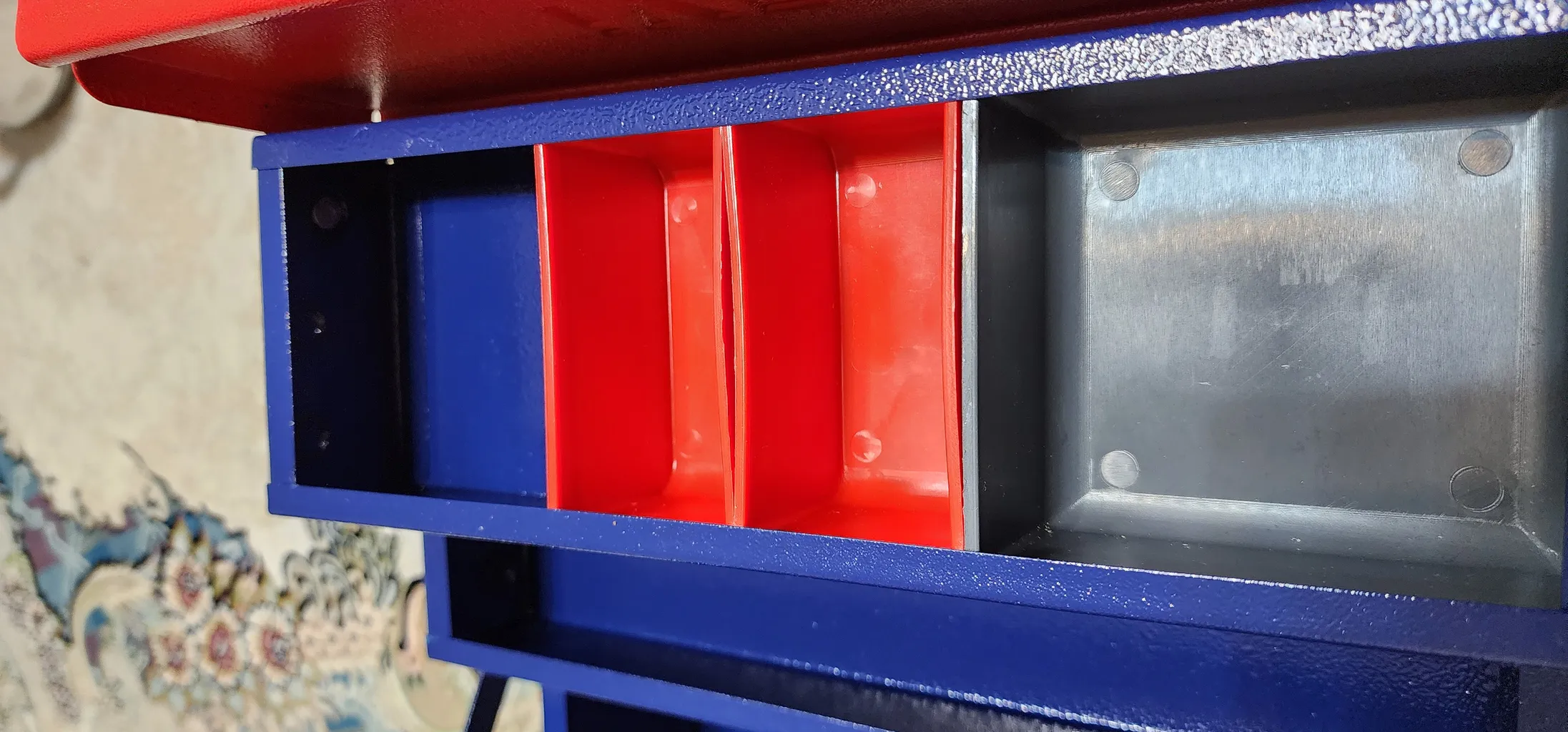 جعبه ابزار ایوک مدل K-8251