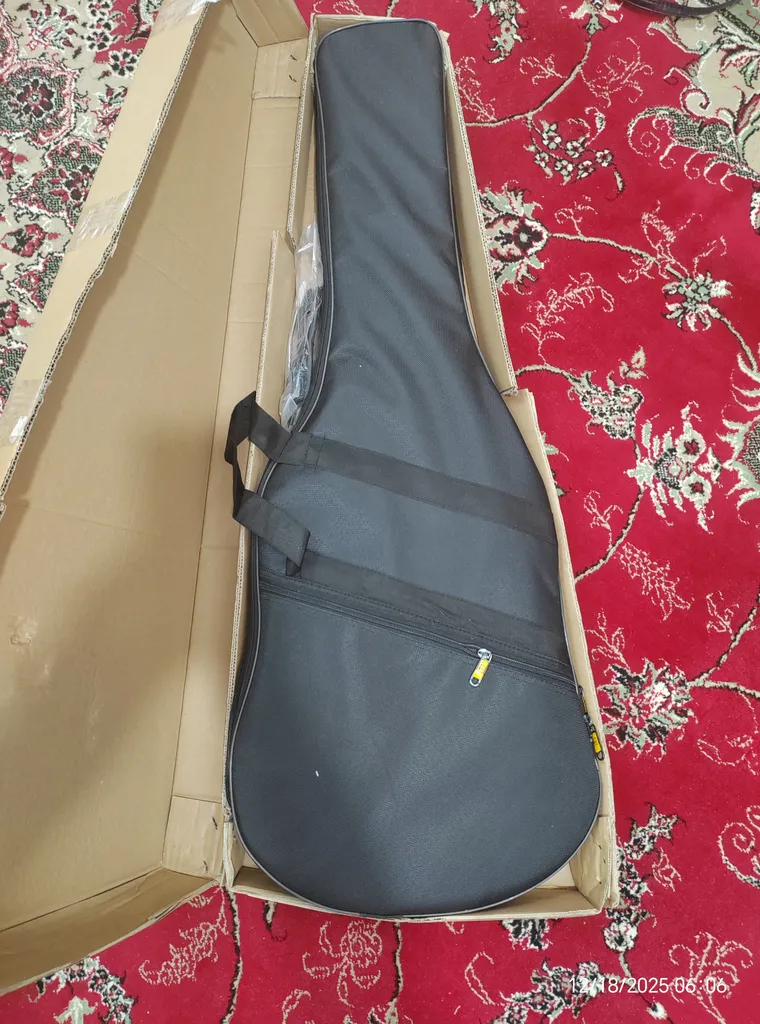 گیتارالکتریک فندر مدل اسکوایر سایز 4/4