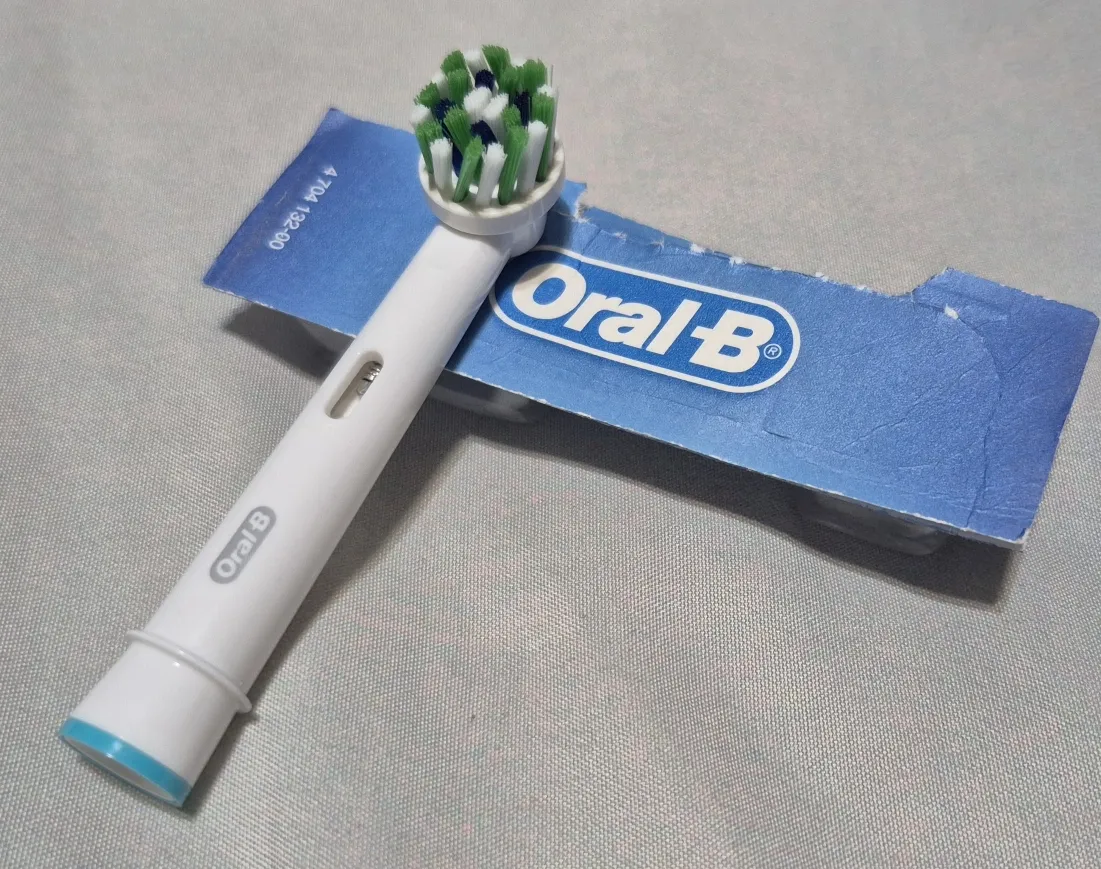 سری یدک مسواک برقی اورال-بی مدل Cross Action