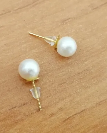 گوشواره زنانه مدل میخی طرح مرواریدی