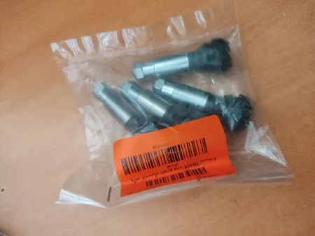 والف لاستیک خودرو مدل TR414 بسته 4 عددی