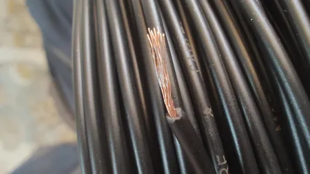 سیم برق افشان 1 در 0.5 کد B105