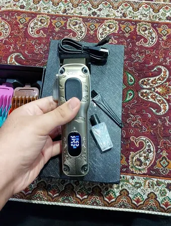 ماشین اصلاح موی سر و صورت وی جی ار شارژی مدل V-027