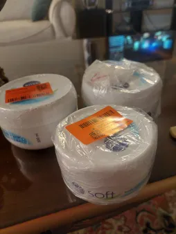 کرم مرطوب کننده نیوآ مدل Soft حجم 300 میلی لیتر