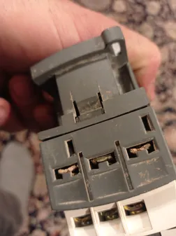 کنتاکتور 32 آمپر اشنایدر الکتریک مدل LC1D32M7