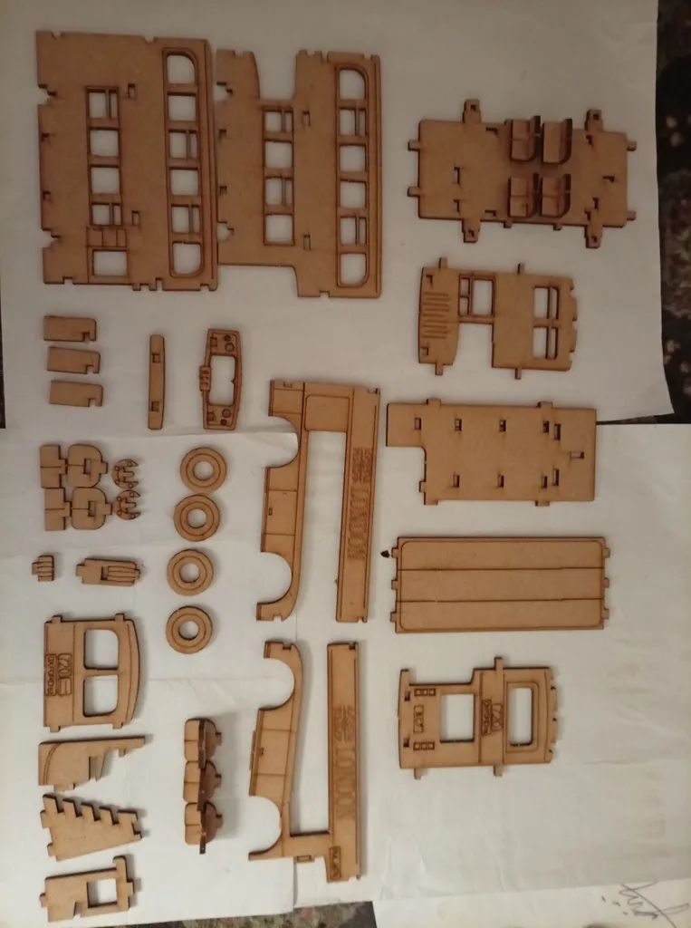 ساختنی مدل اتوبوس دو طبقه