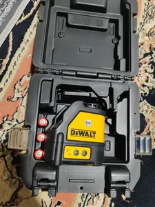 تجریه خرید تراز لیزری دیوالت مدل DW088K-XJ