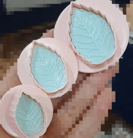 کاتر شیرینی مدل Leaf-02 مجموعه 3 عددی