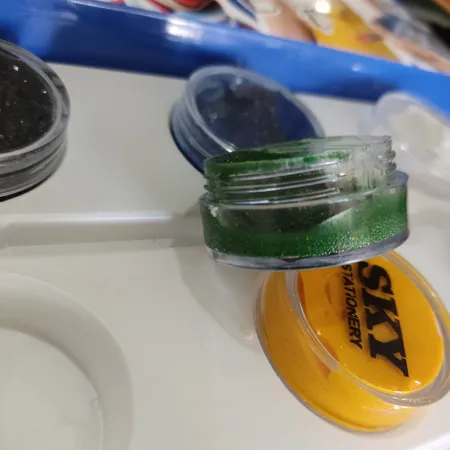 رنگ گریم صورت اسکای کد S-5606 مجموعه 6 عددی